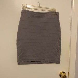 Short skintight skirt